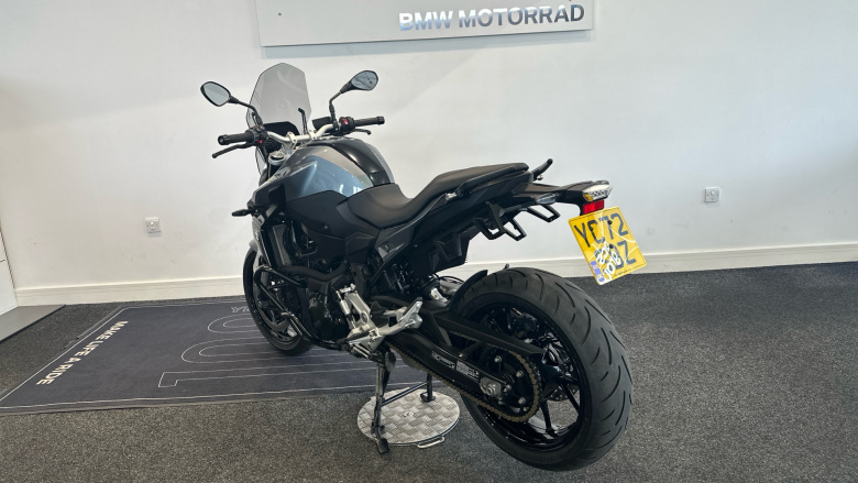 BMW F900 R